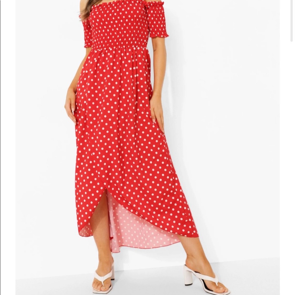 Boohoo Black and White PolkaDot Shirred off the shoulder maxiDress!